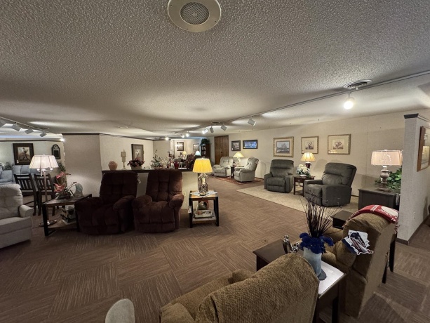 207 Broadway, MOUNT CARROLL, Illinois 61053, ,Business W/ Real Estate,For Sale,Broadway,202507417