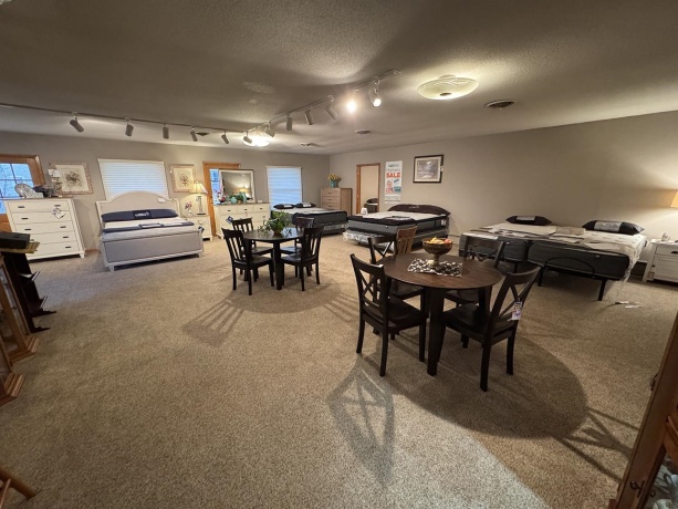 207 Broadway, MOUNT CARROLL, Illinois 61053, ,Business W/ Real Estate,For Sale,Broadway,202507417