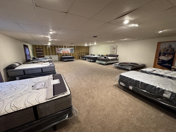 207 Broadway, MOUNT CARROLL, Illinois 61053, ,Business W/ Real Estate,For Sale,Broadway,202507417