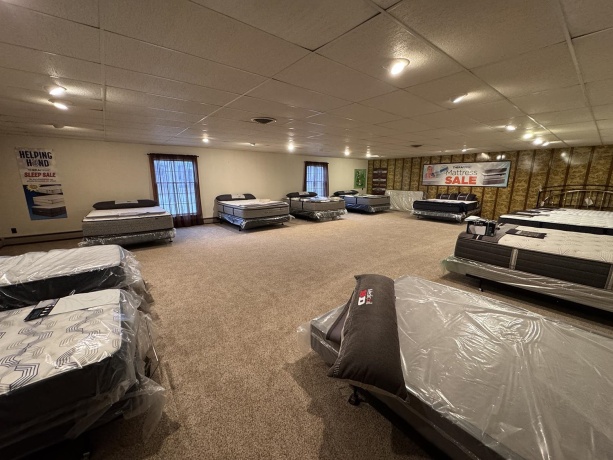 207 Broadway, MOUNT CARROLL, Illinois 61053, ,Business W/ Real Estate,For Sale,Broadway,202507417