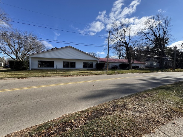 207 Broadway, MOUNT CARROLL, Illinois 61053, ,Business W/ Real Estate,For Sale,Broadway,202507417