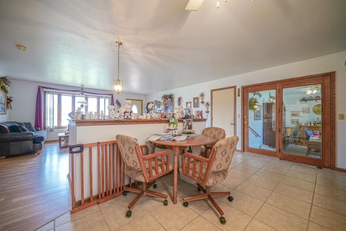 429 Union, BYRON, Illinois 61010, 2 Bedrooms Bedrooms, ,1 BathroomBathrooms,Condominium,For Sale,Union,202507420