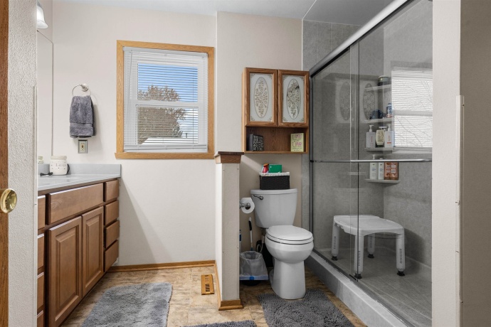 9931 Shore Drive, MACHESNEY PARK, Illinois 61115, 3 Bedrooms Bedrooms, ,1 BathroomBathrooms,House,For Sale,Shore Drive,202507422