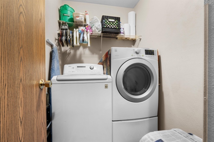 9931 Shore Drive, MACHESNEY PARK, Illinois 61115, 3 Bedrooms Bedrooms, ,1 BathroomBathrooms,House,For Sale,Shore Drive,202507422