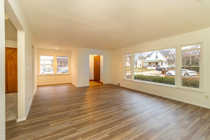 316 Perry, BELVIDERE, Illinois 61008, 3 Bedrooms Bedrooms, ,1 BathroomBathrooms,House,For Sale,Perry,202507423