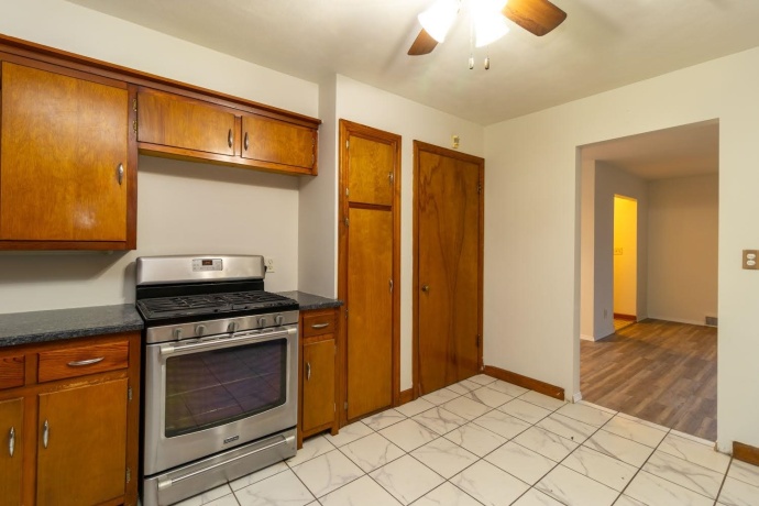 316 Perry, BELVIDERE, Illinois 61008, 3 Bedrooms Bedrooms, ,1 BathroomBathrooms,House,For Sale,Perry,202507423