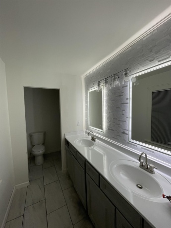 2024 Green, ROCKFORD, Illinois 61102, 3 Bedrooms Bedrooms, ,2 BathroomsBathrooms,House,For Sale,Green,202504302