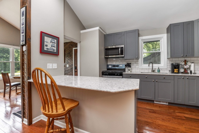 2 Sylvan, GALENA, Illinois 61036, 4 Bedrooms Bedrooms, ,2 BathroomsBathrooms,House,For Sale,Sylvan,202503047