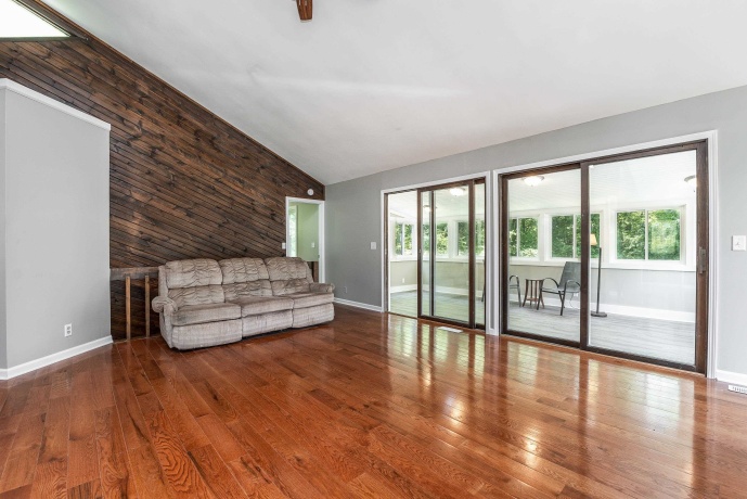 2 Sylvan, GALENA, Illinois 61036, 4 Bedrooms Bedrooms, ,2 BathroomsBathrooms,House,For Sale,Sylvan,202503047