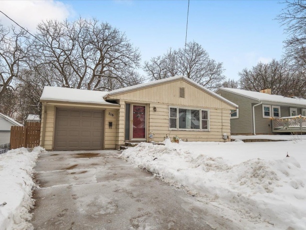 716 PETER, ROCKFORD, Illinois 61108, 3 Bedrooms Bedrooms, ,1 BathroomBathrooms,House,For Sale,PETER,202507425