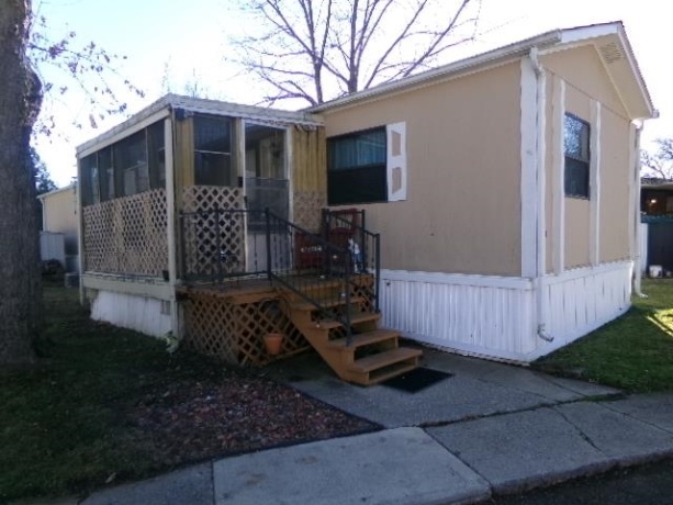 206 Viola Drive, FREEPORT, Illinois 61032, 2 Bedrooms Bedrooms, ,1 BathroomBathrooms,House,For Sale,Viola Drive,202507426