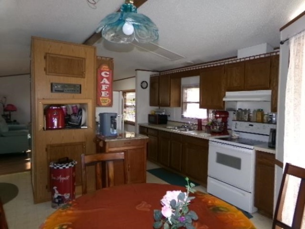 206 Viola Drive, FREEPORT, Illinois 61032, 2 Bedrooms Bedrooms, ,1 BathroomBathrooms,House,For Sale,Viola Drive,202507426