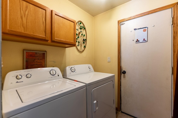 116 LIVERPOOL DR SE, POPLAR GROVE, Illinois 61065, 3 Bedrooms Bedrooms, ,2 BathroomsBathrooms,House,For Sale,LIVERPOOL DR SE,202507428