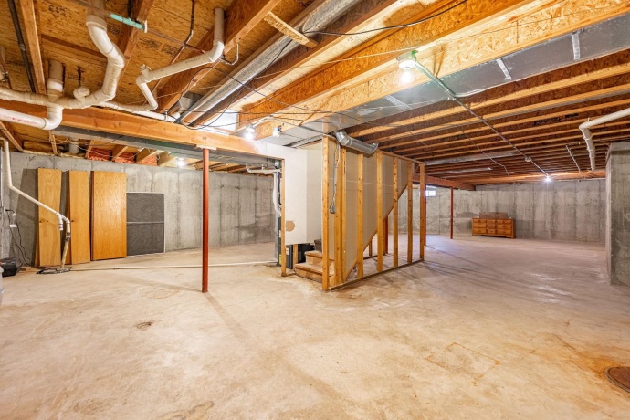 116 LIVERPOOL DR SE, POPLAR GROVE, Illinois 61065, 3 Bedrooms Bedrooms, ,2 BathroomsBathrooms,House,For Sale,LIVERPOOL DR SE,202507428