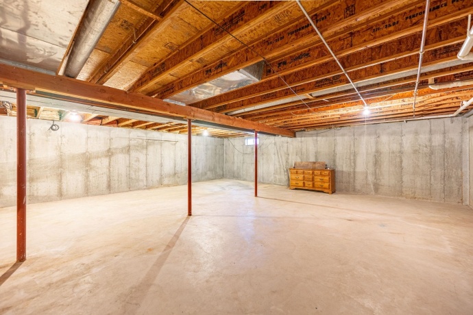 116 LIVERPOOL DR SE, POPLAR GROVE, Illinois 61065, 3 Bedrooms Bedrooms, ,2 BathroomsBathrooms,House,For Sale,LIVERPOOL DR SE,202507428