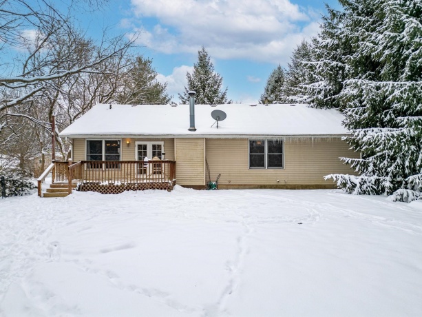 116 LIVERPOOL DR SE, POPLAR GROVE, Illinois 61065, 3 Bedrooms Bedrooms, ,2 BathroomsBathrooms,House,For Sale,LIVERPOOL DR SE,202507428