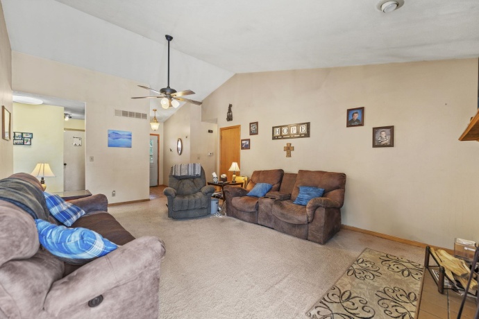 116 LIVERPOOL DR SE, POPLAR GROVE, Illinois 61065, 3 Bedrooms Bedrooms, ,2 BathroomsBathrooms,House,For Sale,LIVERPOOL DR SE,202507428