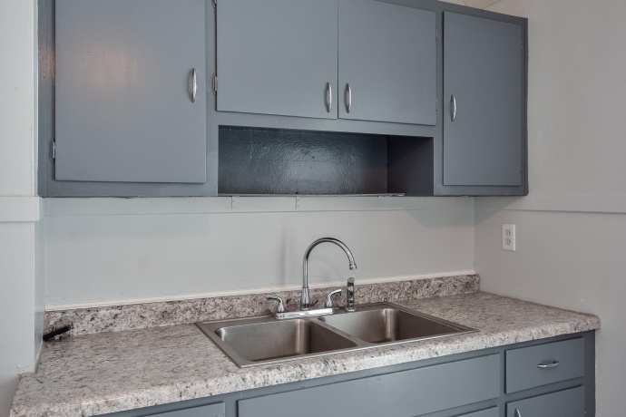 1003 Hosmer, LOVES PARK, Illinois 61111, 2 Bedrooms Bedrooms, ,1 BathroomBathrooms,House,For Sale,Hosmer,202507430