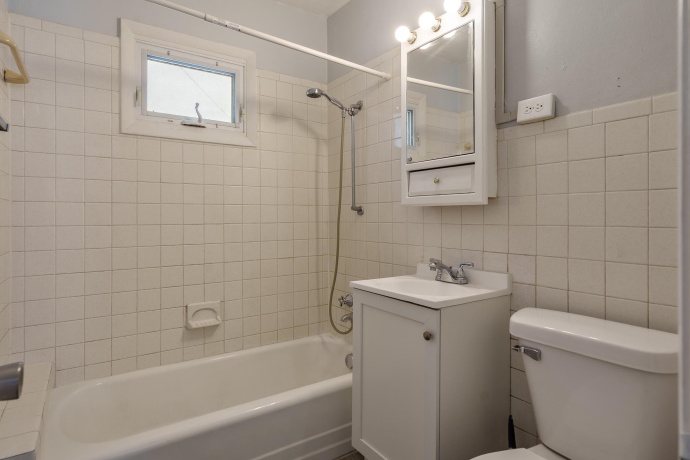 1003 Hosmer, LOVES PARK, Illinois 61111, 2 Bedrooms Bedrooms, ,1 BathroomBathrooms,House,For Sale,Hosmer,202507430