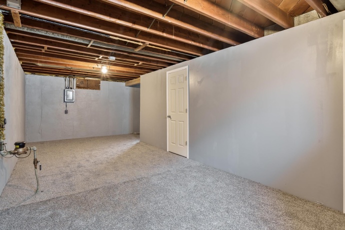 1003 Hosmer, LOVES PARK, Illinois 61111, 2 Bedrooms Bedrooms, ,1 BathroomBathrooms,House,For Sale,Hosmer,202507430