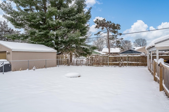 1003 Hosmer, LOVES PARK, Illinois 61111, 2 Bedrooms Bedrooms, ,1 BathroomBathrooms,House,For Sale,Hosmer,202507430