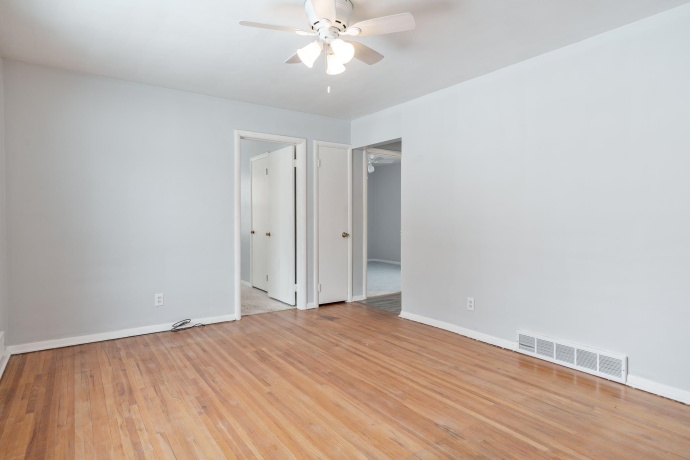 1003 Hosmer, LOVES PARK, Illinois 61111, 2 Bedrooms Bedrooms, ,1 BathroomBathrooms,House,For Sale,Hosmer,202507430