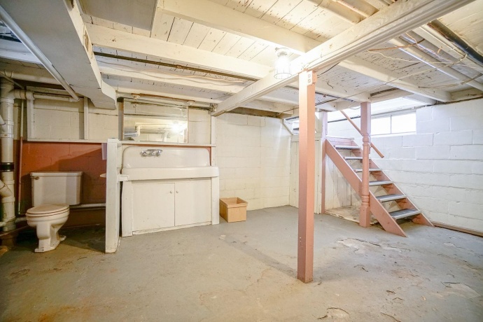 1014 Center, SOUTH BELOIT, Illinois 61080, 1 Bedroom Bedrooms, ,1 BathroomBathrooms,House,For Sale,Center,202507438