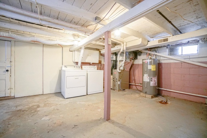 1014 Center, SOUTH BELOIT, Illinois 61080, 1 Bedroom Bedrooms, ,1 BathroomBathrooms,House,For Sale,Center,202507438