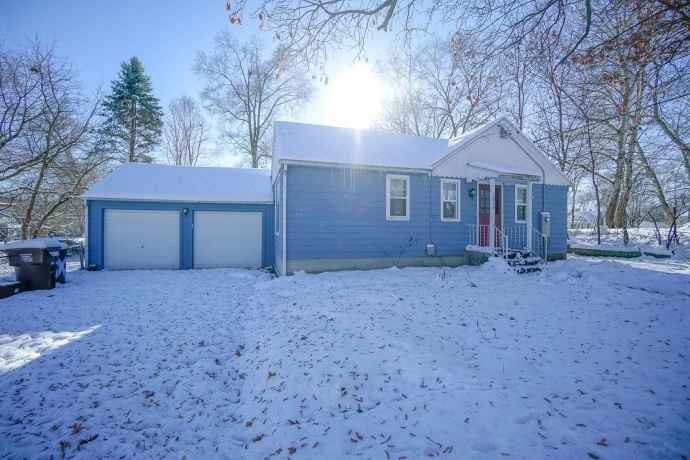 1014 Center, SOUTH BELOIT, Illinois 61080, 1 Bedroom Bedrooms, ,1 BathroomBathrooms,House,For Sale,Center,202507438