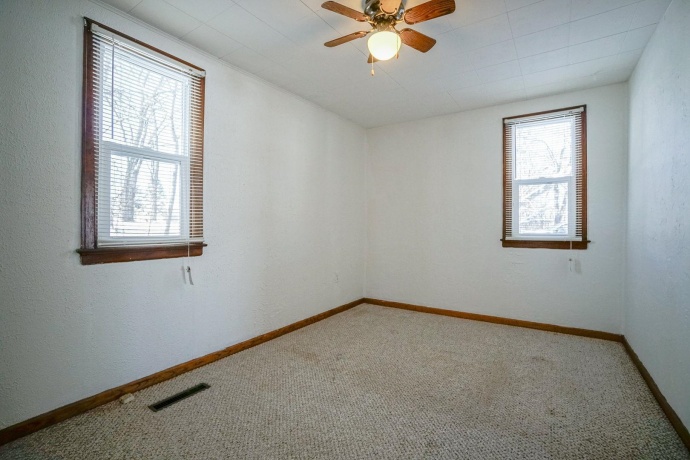 1014 Center, SOUTH BELOIT, Illinois 61080, 1 Bedroom Bedrooms, ,1 BathroomBathrooms,House,For Sale,Center,202507438