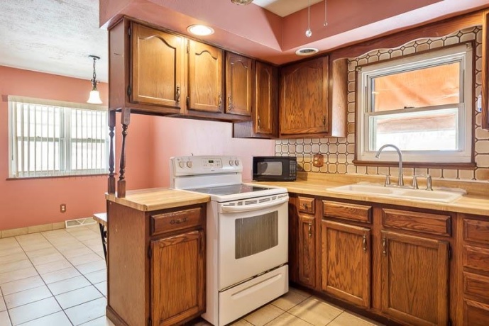 1721 Nixon, ROCKFORD, Illinois 61108, 4 Bedrooms Bedrooms, ,1 BathroomBathrooms,House,For Sale,Nixon,202507440