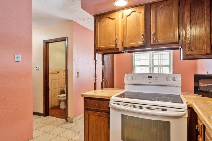 1721 Nixon, ROCKFORD, Illinois 61108, 4 Bedrooms Bedrooms, ,1 BathroomBathrooms,House,For Sale,Nixon,202507440