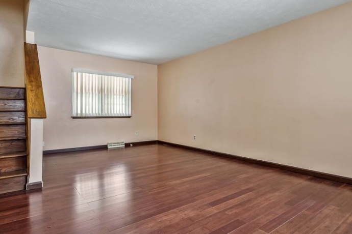 1721 Nixon, ROCKFORD, Illinois 61108, 4 Bedrooms Bedrooms, ,1 BathroomBathrooms,House,For Sale,Nixon,202507440