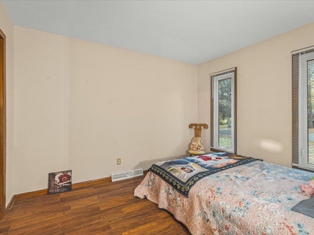 7604 Larwinn, ROCKFORD, Illinois 61107, 3 Bedrooms Bedrooms, ,2 BathroomsBathrooms,House,For Sale,Larwinn,202507443