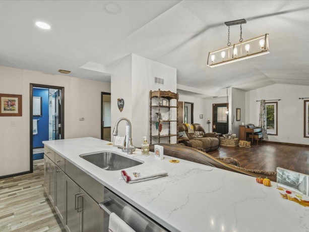 7604 Larwinn, ROCKFORD, Illinois 61107, 3 Bedrooms Bedrooms, ,2 BathroomsBathrooms,House,For Sale,Larwinn,202507443