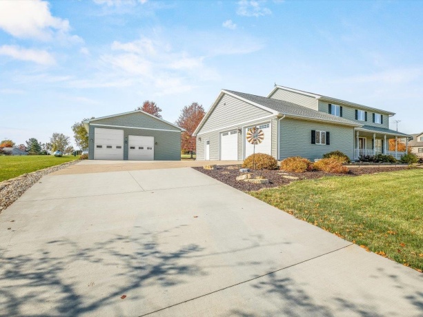3028 Golf, STOCKTON, Illinois 61085, 4 Bedrooms Bedrooms, ,3 BathroomsBathrooms,House,For Sale,Golf,202507446