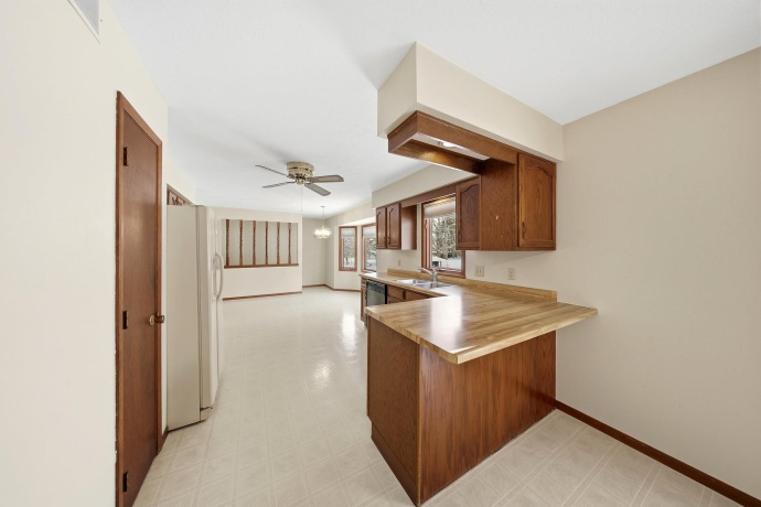 2010 Cimarron, FREEPORT, Illinois 61032, 4 Bedrooms Bedrooms, ,2 BathroomsBathrooms,House,For Sale,Cimarron,202507407