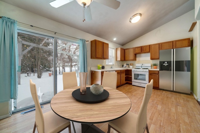 9235 Segunda, MACHESNEY PARK, Illinois 61115, 4 Bedrooms Bedrooms, ,2 BathroomsBathrooms,House,For Sale,Segunda,202507449