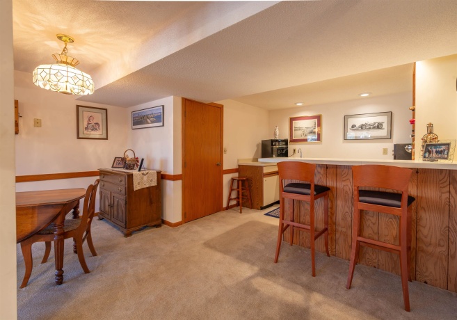 684 Sioux, FREEPORT, Illinois 61032, 4 Bedrooms Bedrooms, ,3 BathroomsBathrooms,House,For Sale,Sioux,202507451