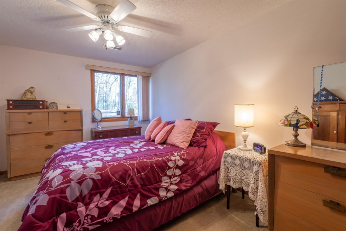 684 Sioux, FREEPORT, Illinois 61032, 4 Bedrooms Bedrooms, ,3 BathroomsBathrooms,House,For Sale,Sioux,202507451