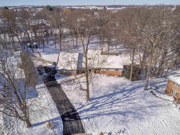 684 Sioux, FREEPORT, Illinois 61032, 4 Bedrooms Bedrooms, ,3 BathroomsBathrooms,House,For Sale,Sioux,202507451