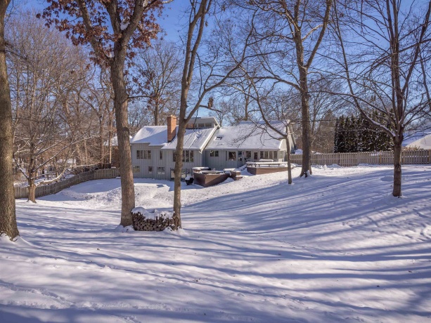 684 Sioux, FREEPORT, Illinois 61032, 4 Bedrooms Bedrooms, ,3 BathroomsBathrooms,House,For Sale,Sioux,202507451