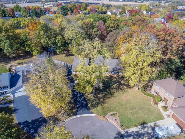 684 Sioux, FREEPORT, Illinois 61032, 4 Bedrooms Bedrooms, ,3 BathroomsBathrooms,House,For Sale,Sioux,202507451