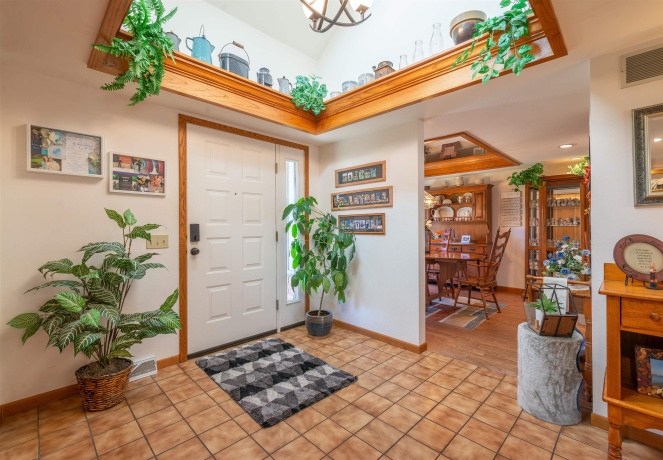 684 Sioux, FREEPORT, Illinois 61032, 4 Bedrooms Bedrooms, ,3 BathroomsBathrooms,House,For Sale,Sioux,202507451