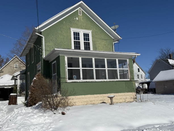 816 Pleasant, FREEPORT, Illinois 61032, 3 Bedrooms Bedrooms, ,1 BathroomBathrooms,House,For Sale,Pleasant,202507453