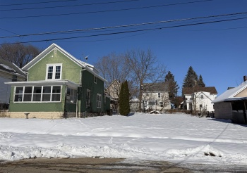 816 Pleasant, FREEPORT, Illinois 61032, 3 Bedrooms Bedrooms, ,1 BathroomBathrooms,House,For Sale,Pleasant,202507453