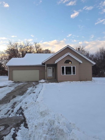 205 Gables, POPLAR GROVE, Illinois 61065, 3 Bedrooms Bedrooms, ,2 BathroomsBathrooms,House,For Sale,Gables,202507454