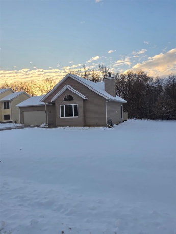 205 Gables, POPLAR GROVE, Illinois 61065, 3 Bedrooms Bedrooms, ,2 BathroomsBathrooms,House,For Sale,Gables,202507454