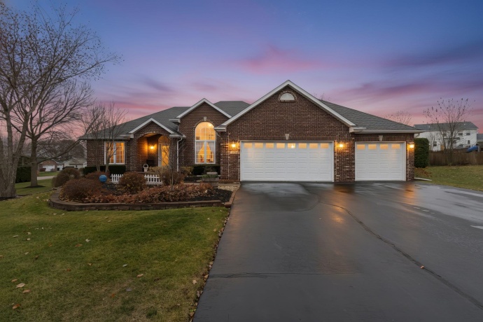 638 Merrion, ROSCOE, Illinois 61073, 4 Bedrooms Bedrooms, ,3 BathroomsBathrooms,House,For Sale,Merrion,202507419