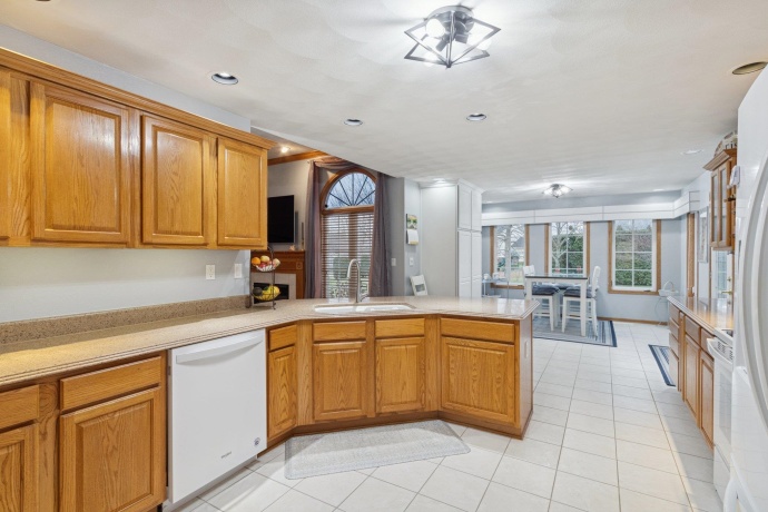 638 Merrion, ROSCOE, Illinois 61073, 4 Bedrooms Bedrooms, ,3 BathroomsBathrooms,House,For Sale,Merrion,202507419